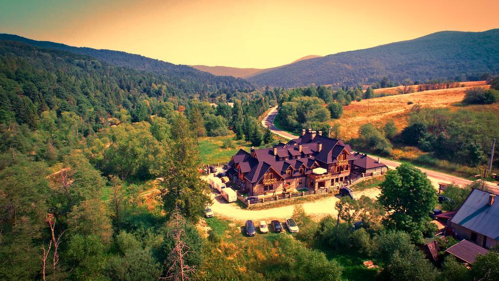 Zajazd Pod Carynska Ustrzyki Górne Exterior foto